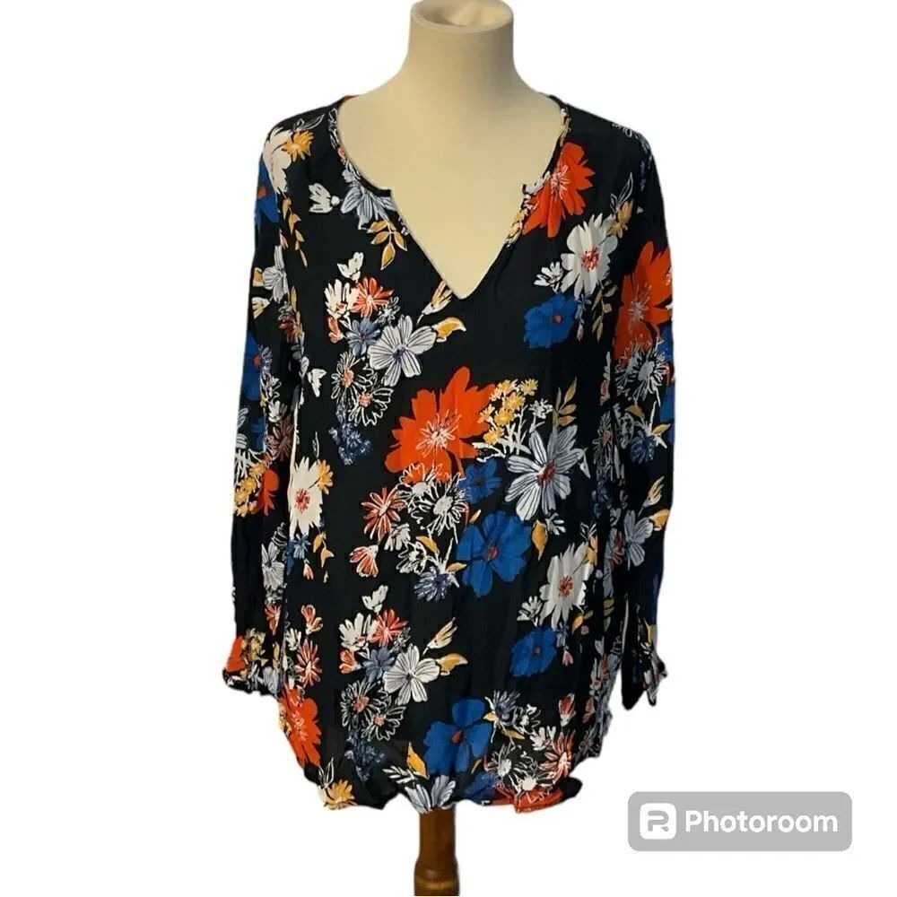 Old Navy blue floral blouse NWOT L